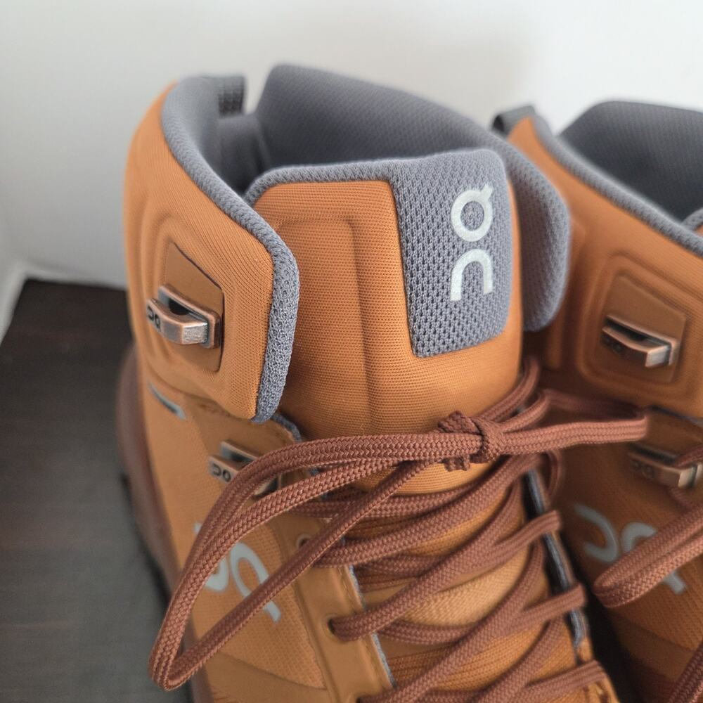 On Cloud Cloudrock Waterproof Hiking Boots Women's Size 8 / EUR 39 Brown Pecan - Picture 4 of 8